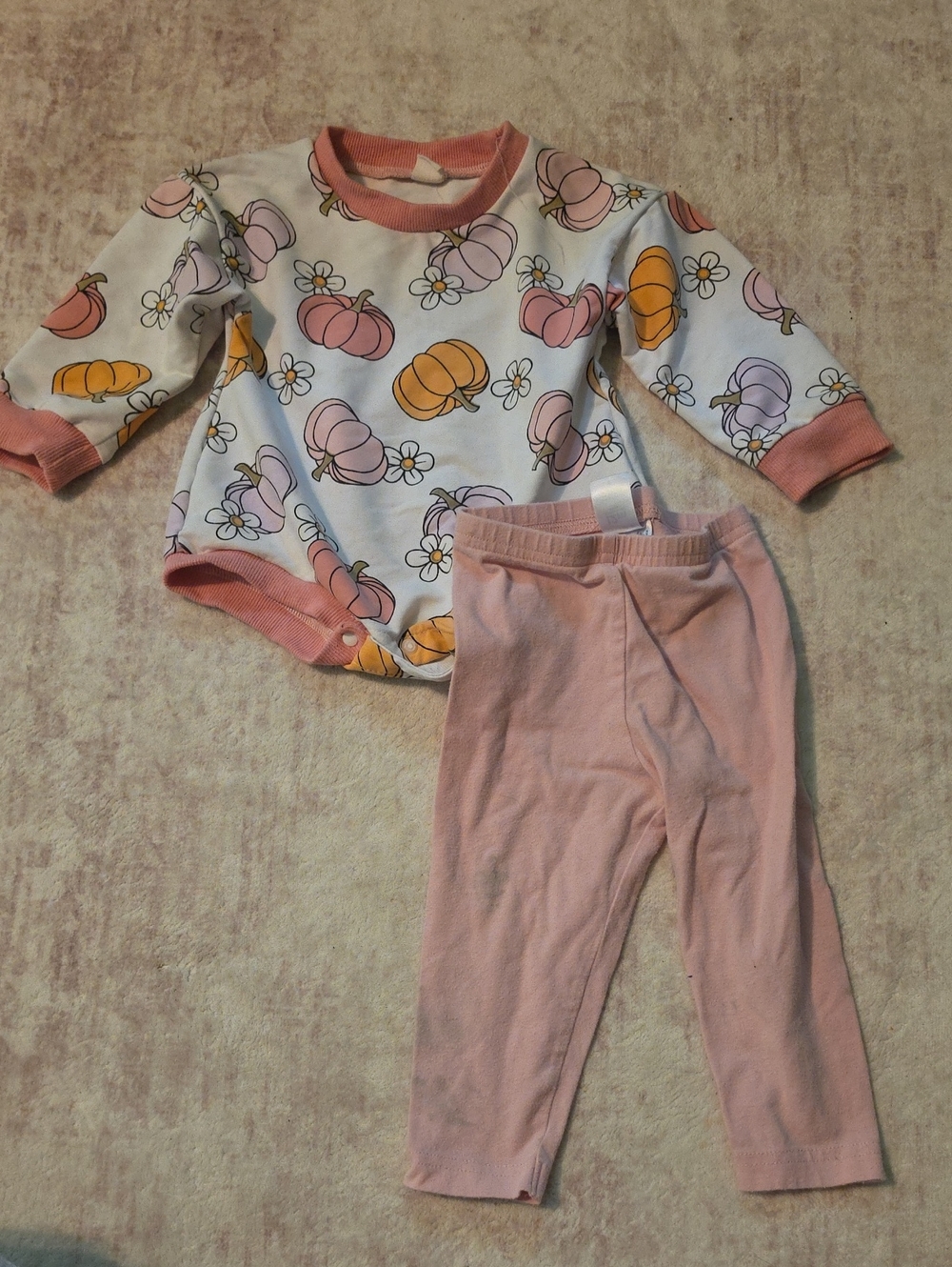 Baby Pumpkin Print Bodysuit & Pink Leggings Set